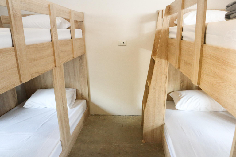 Bedroom 2, Deep Sleep Hostel Bangkok, Phra Nakhon