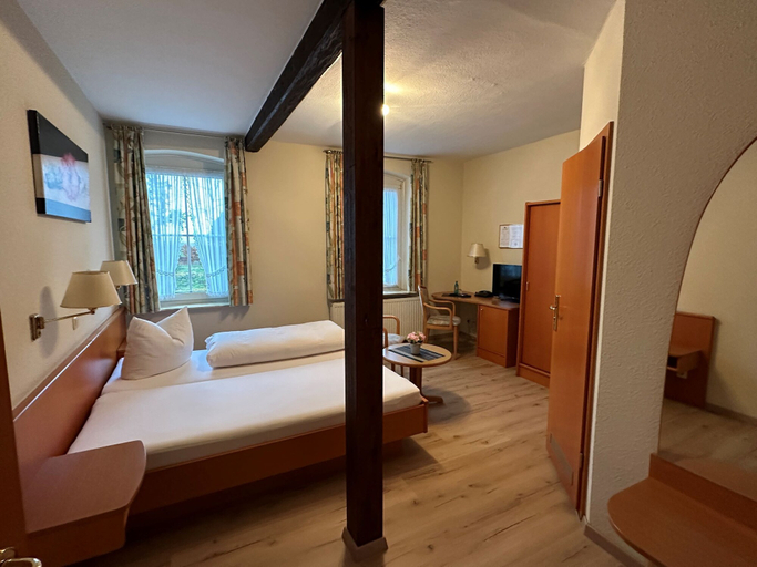 Bedroom 4, Landhotel Vessens Hoff, Harburg
