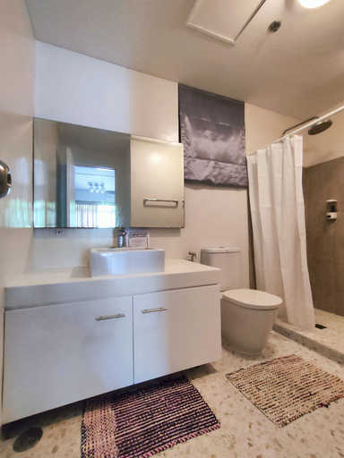 Bathroom 4, Dr Calayan's 2BR Condo at Pico De Loro, Nasugbu