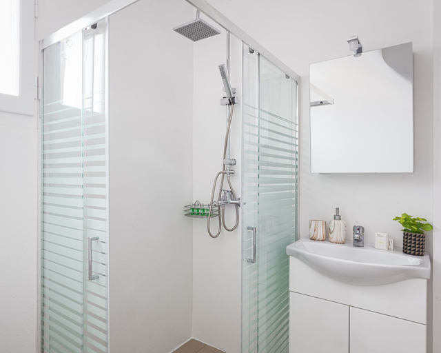 Bathroom 4, Old Port Spetses Mansion, Attica
