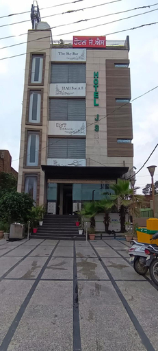Others 3, Hotel JS, Sahibzada Ajit Singh Nagar