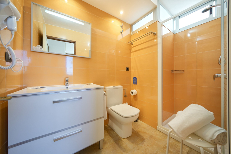 Bathroom 4, Apartamentos Tamara, Las Palmas