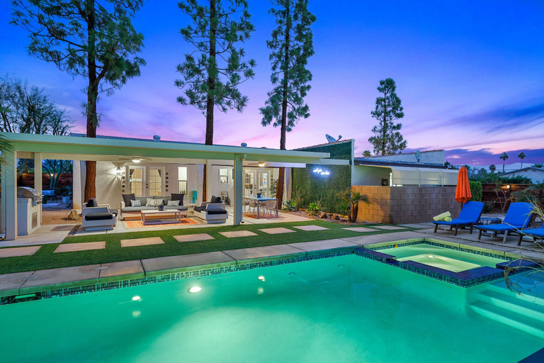 Sport & Beauty 4, Casita Cerritos, Riverside