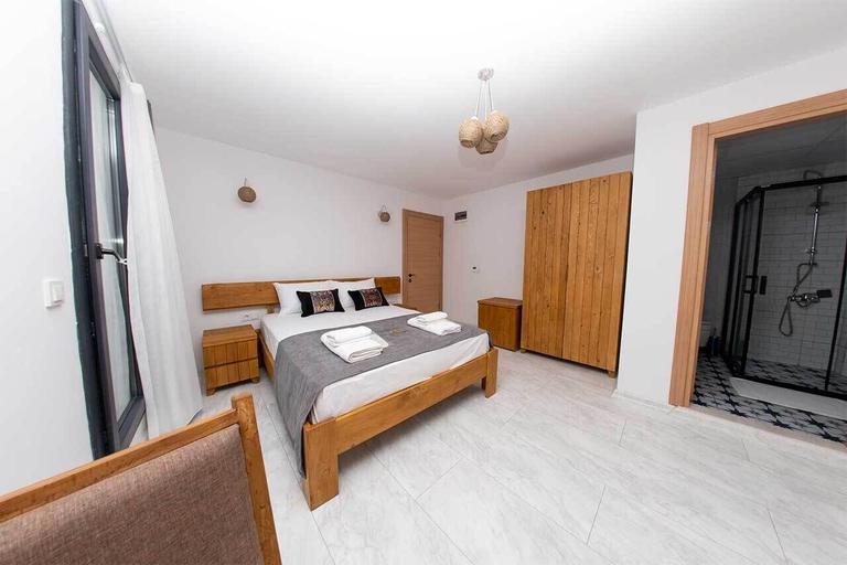Bedroom 5, Foça Kybele, Foça