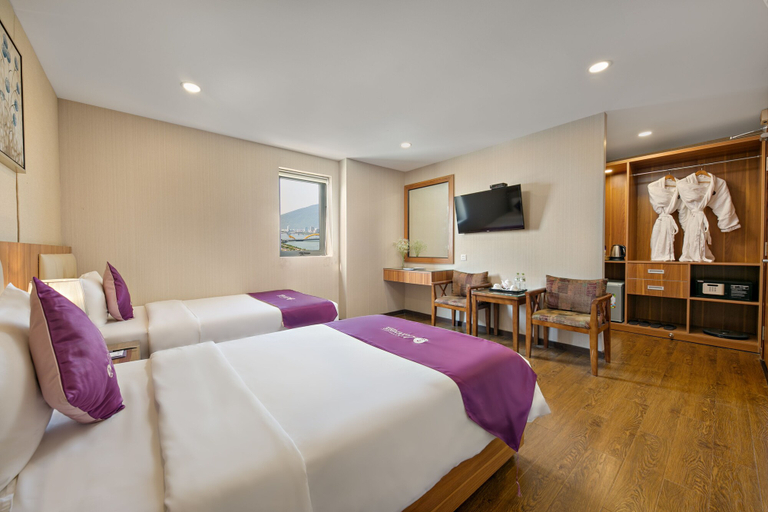 Bedroom 3, Lavender Riverside Hotel, Da Nang
