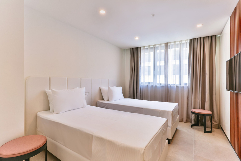 Bedroom 3, Sunraf Luxe Apartments