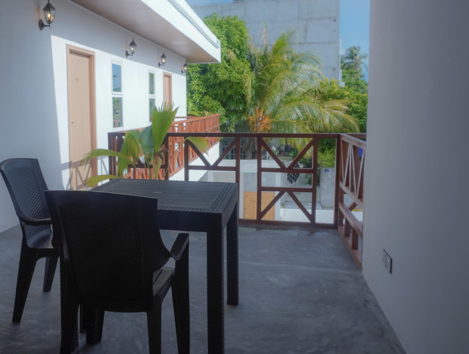 Others, The Zen Den , Kaafu Atoll