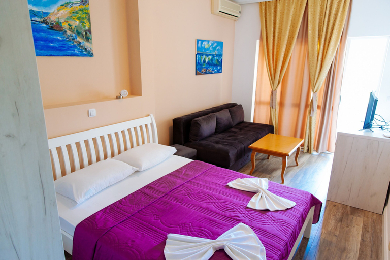 Bedroom 3, Art Apartments