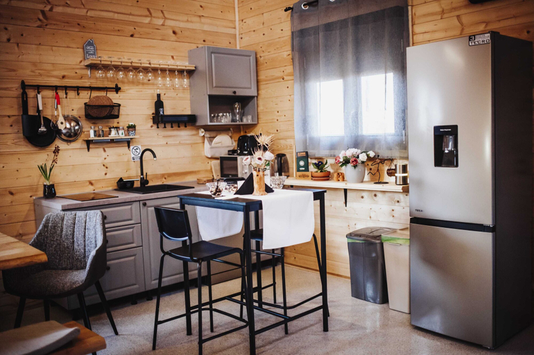 Private kitchen 2, Holiday Home Nightswim Inn, Vrbovec