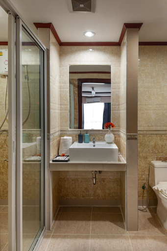 Bathroom 5, SureStay By Best Western Iconic Suvarnabhumi, Bang Bo