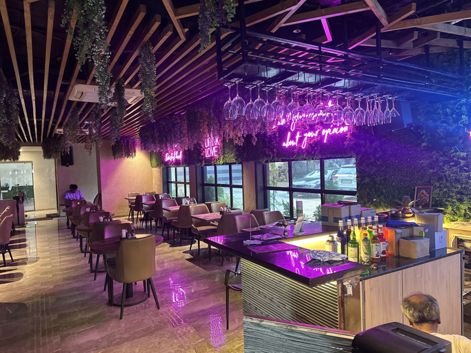 Food & Drinks 5, Hotel merakee, Thane