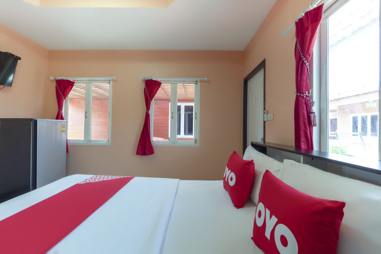 Bedroom 4, OYO 1166 Train Way Resort, Si Racha