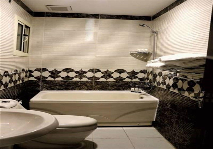 Bathroom 5, Mira Suites AlBasateen, Jeddah