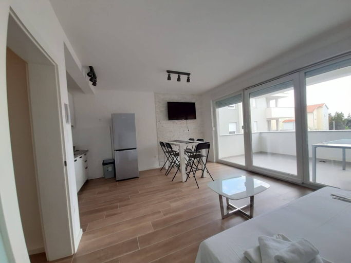 Others 5, Relax Apartments, Novalja