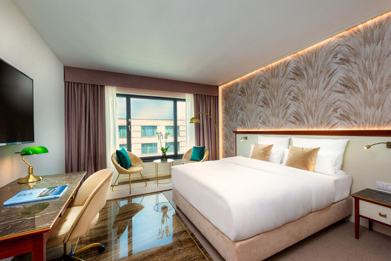 Bedroom 3, JW Marriott Hotel Berlin, Berlin