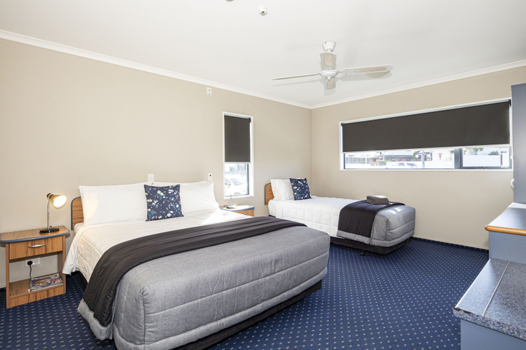 Bedroom 2, Bay City Motor Lodge, Timaru