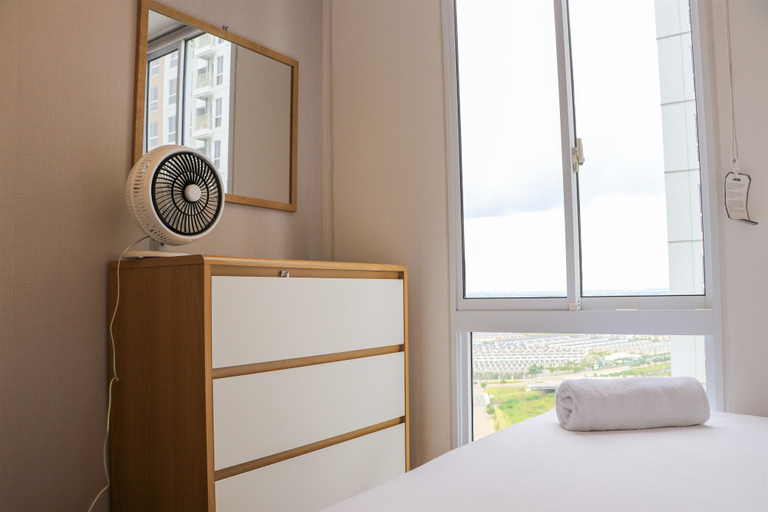 Room 4, Homey And Cozy Style 2Br Apartment Tokyo Riverside Pik 2, Tangerang