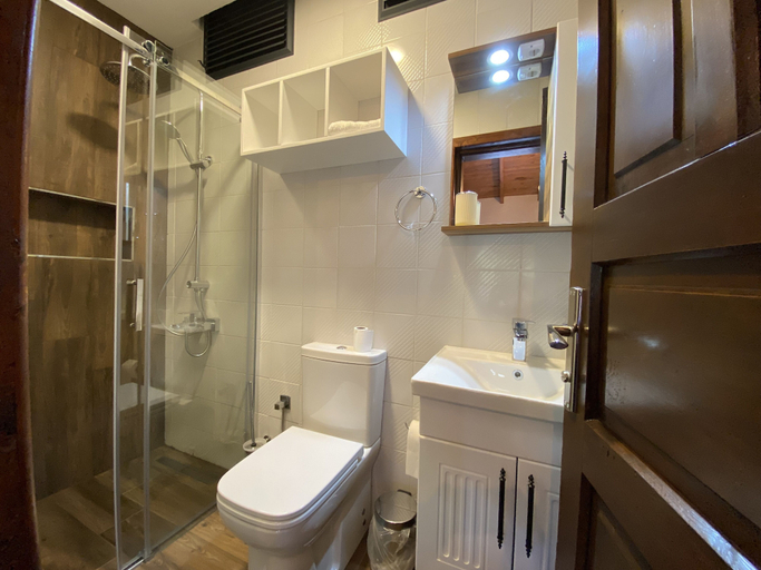 Bathroom 3, Ekin Pansiyon, Kale