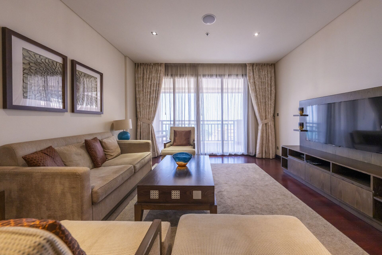 Living area 4, Fabulous 1 bedroom apartment - Anantara Resort, Dubai