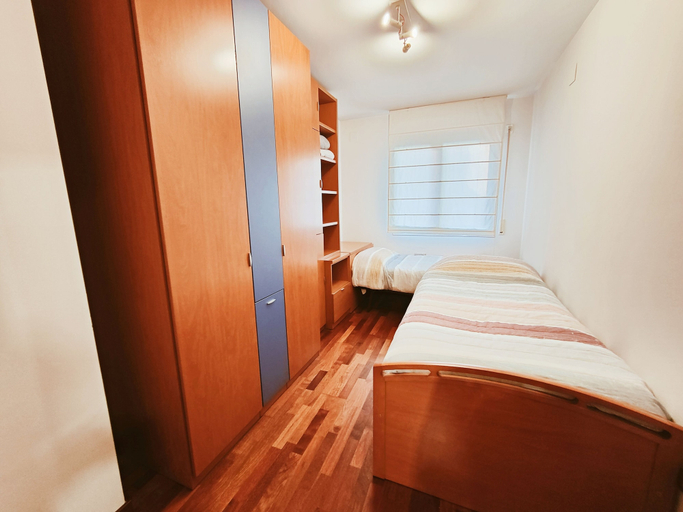 Bedroom 2, Agora Apartment, Lleida