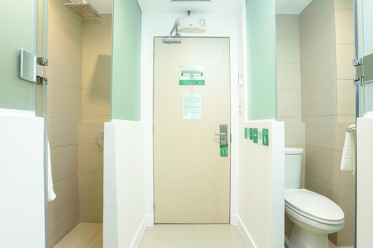 Bathroom 5, Go Hotels North Edsa, Quezon City