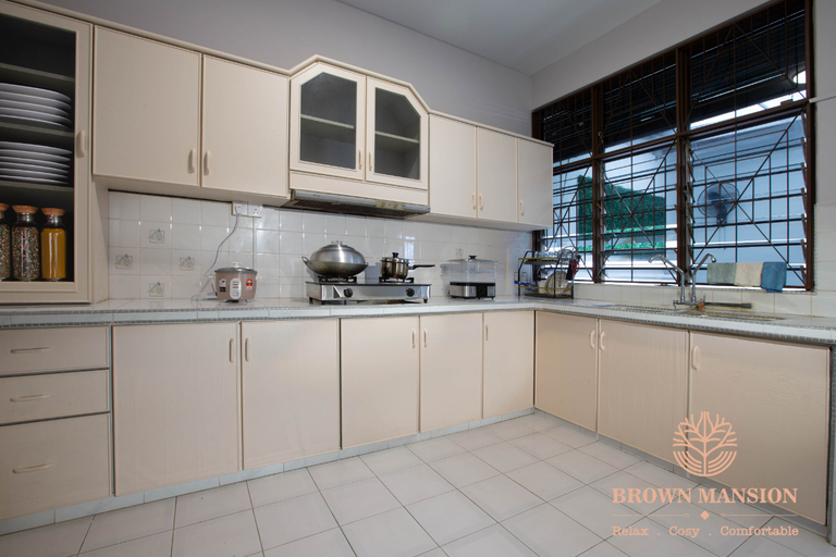 Others 4, Brown Mansion - Near Adventist Hospital, Pulau Penang