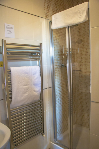 Bathroom 4, The Hopping Hare, Northamptonshire