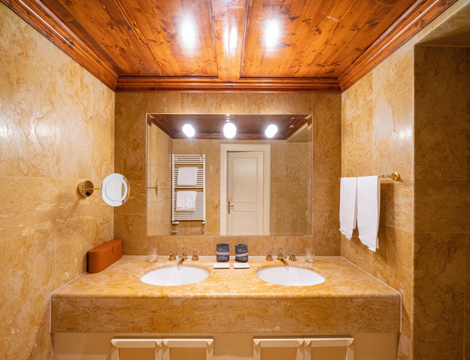 Bathroom 5, QC Grand Hotel Villa Arzaga Garda Spa & Golf, Brescia