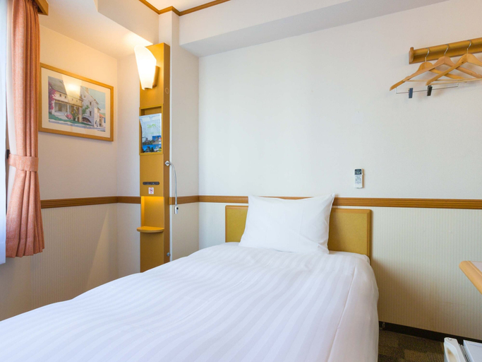 Bedroom 3, Toyoko Inn Okayama Station, Okayama
