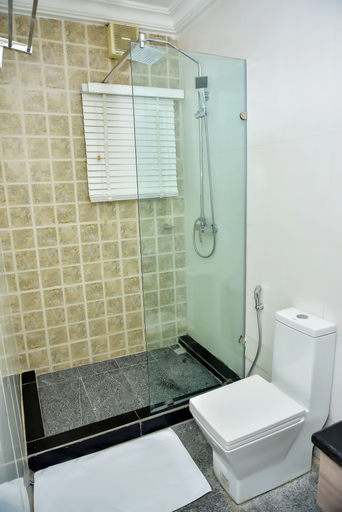 Bathroom, The Woodsage, AbujaMun