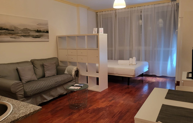 Others 5, Cies Suitel Lopez de Neira 28, Pontevedra