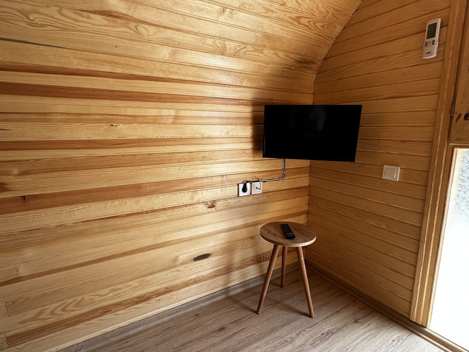 Room 2, Vasvija Pansiyon, Ayvalık