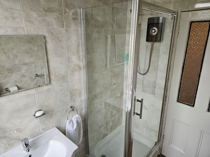 Bathroom, Snug - Abhainn Apartment, Argyll and Bute