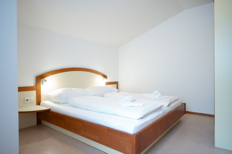 Bedroom 2, Apartmenthaus Seilergasse by we rent, Zell am See