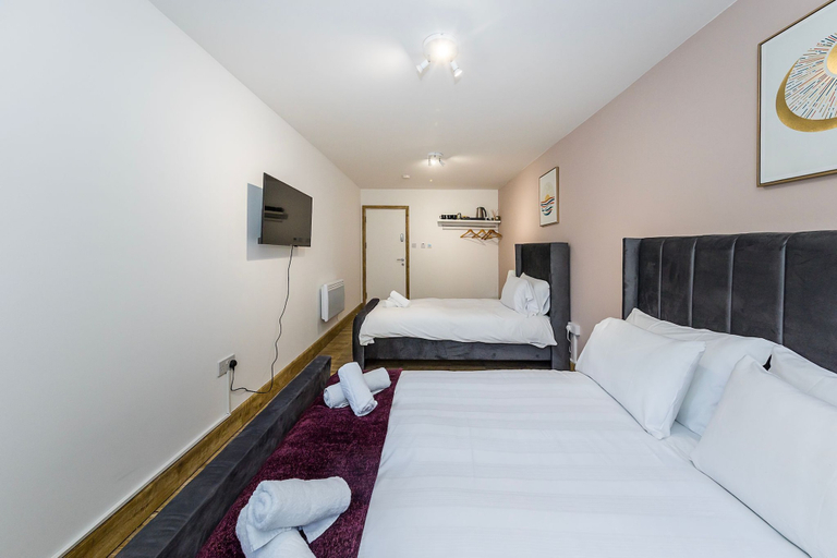 Bedroom 2, Edgware Hub, London