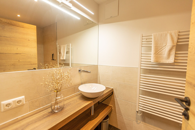 Bathroom 4, Tevini Boutique Suites by we rent, Zell am See