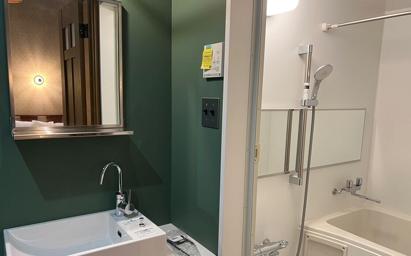 Bathroom 4