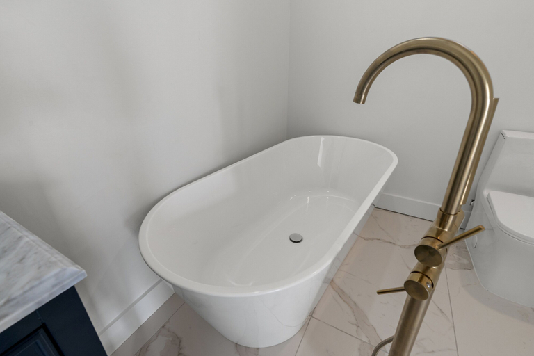 Bathroom 4, Luxurious Home with Theatre Room, Horry