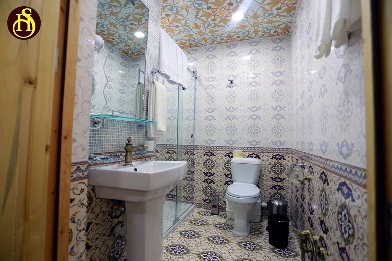 Bathroom 3, Shohnishin Boutique, Buxoro