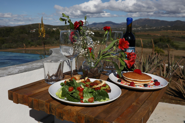 Food & Drinks 5, Sarab Hotel, Ensenada