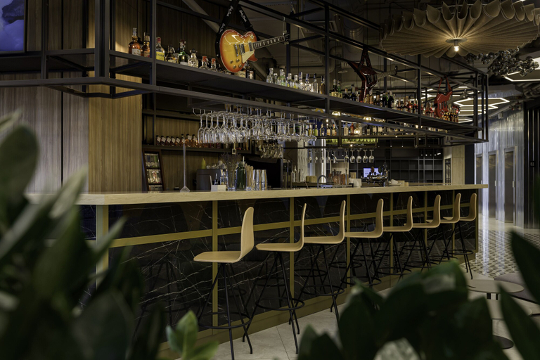 Food & Drinks 5, Adagio Kyiv Beresteiska, Sviatoshyns'kyi