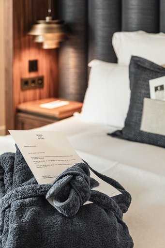 Bedroom 2, Hotel 717, Amsterdam