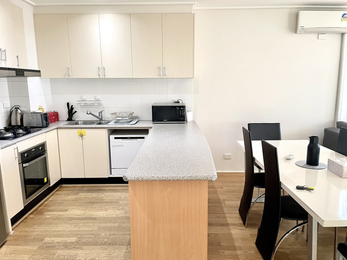 Others 5, Readyset Apartments at Dockside, Melbourne