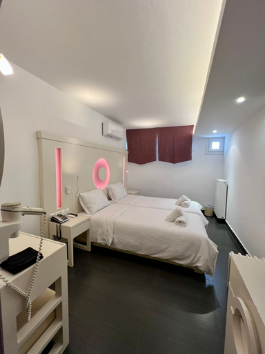 Bedroom 3, Matogianni Hotel, South Aegean