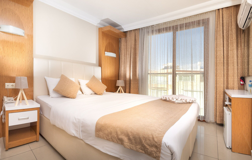Bedroom 3, Temple Miletos Spa Hotel, Didim