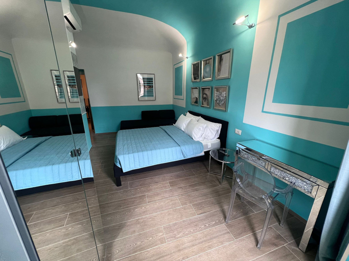 Bedroom 4, The B Place Cola Guesthouse, Rome