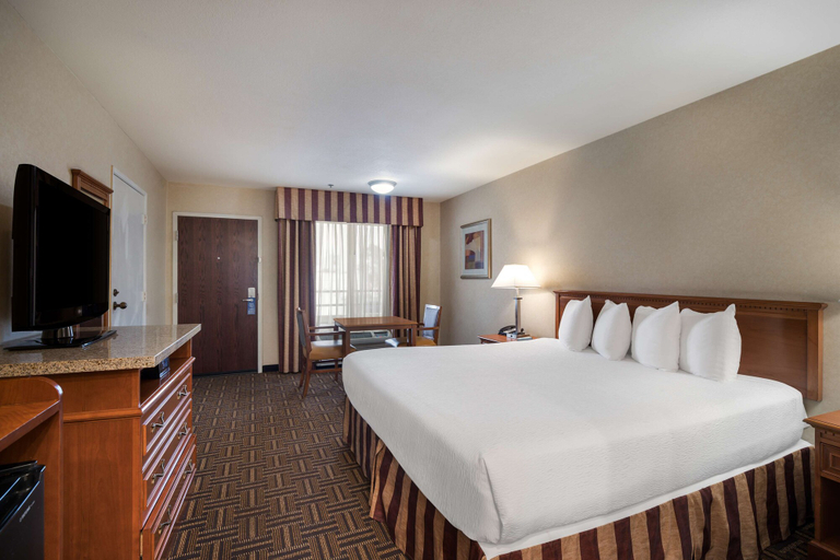 Bedroom 3, Best Western Norwalk Inn, Los Angeles