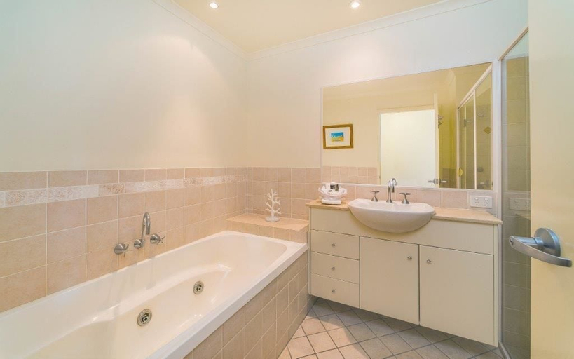 Bathroom 4