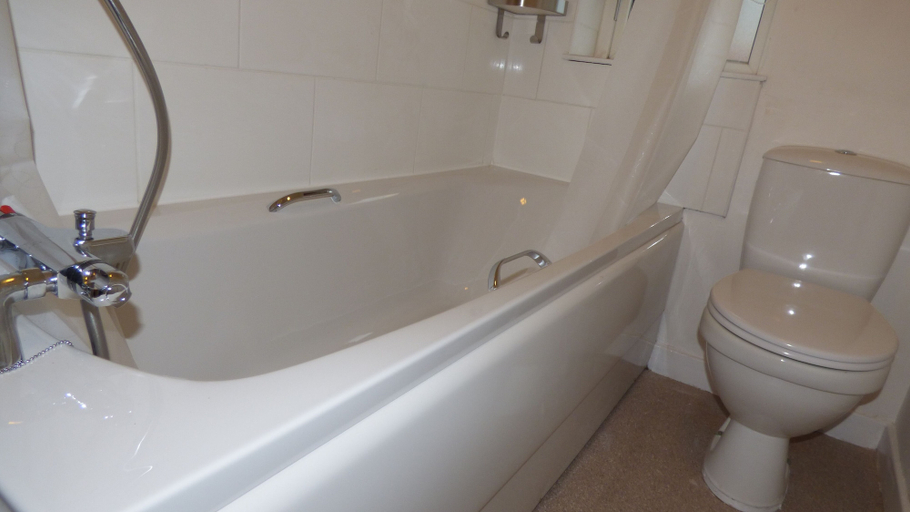 Bathroom 3, Boythorpe House, Derbyshire