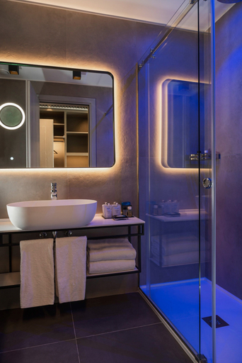 Bathroom 5, IQ Hotel Firenze, Florence